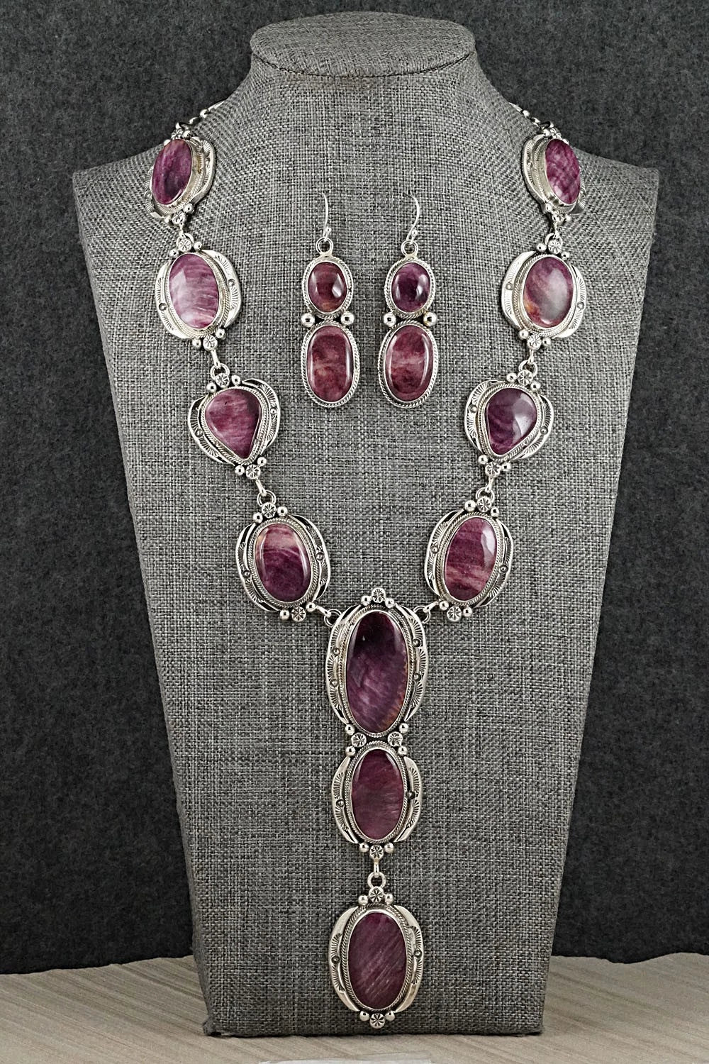 Spiny Oyster & Sterling Silver Necklace and Earrings Set - Paul Livingston