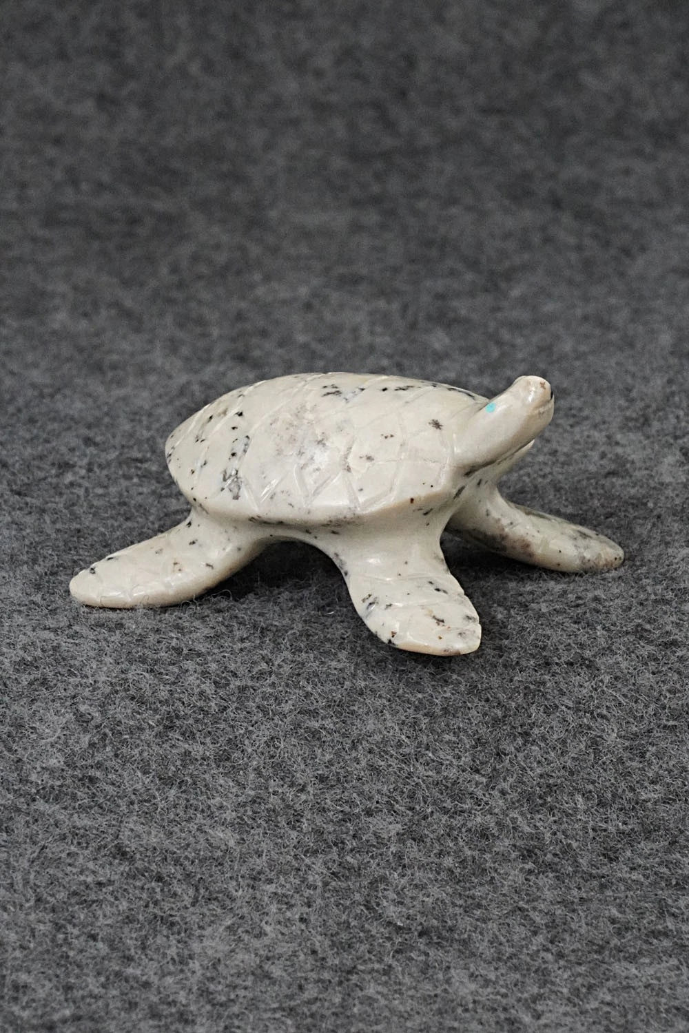 Turtle Zuni Fetish Carving - Joseph Quam
