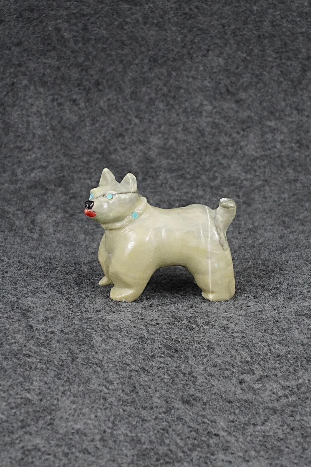 Dog Zuni Fetish Carving - Freddie Leekya
