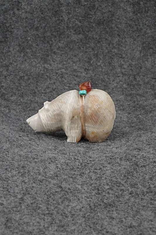 Bear Zuni Fetish Carving - Farlan & Paulette Quam