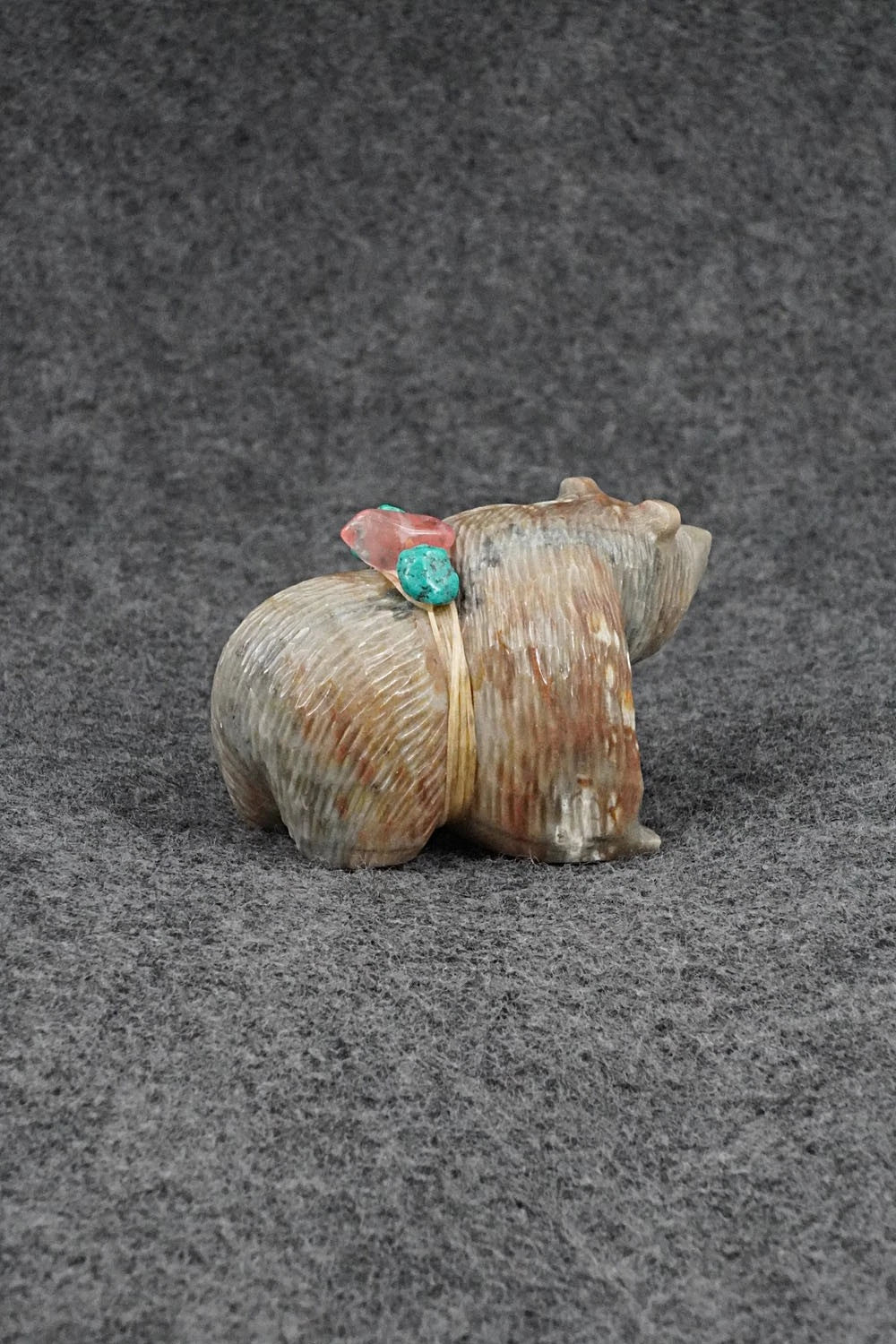 Bear Zuni Fetish Carving - Farlan & Paulette Quam