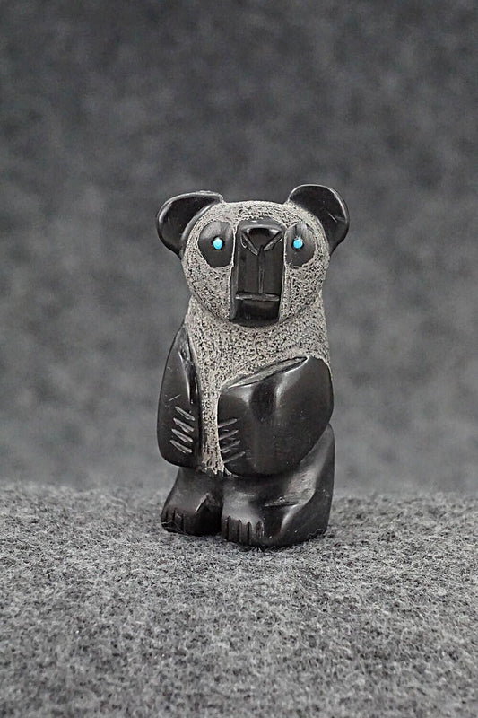 Bear Zuni Fetish Carving - Reynold Lunasee