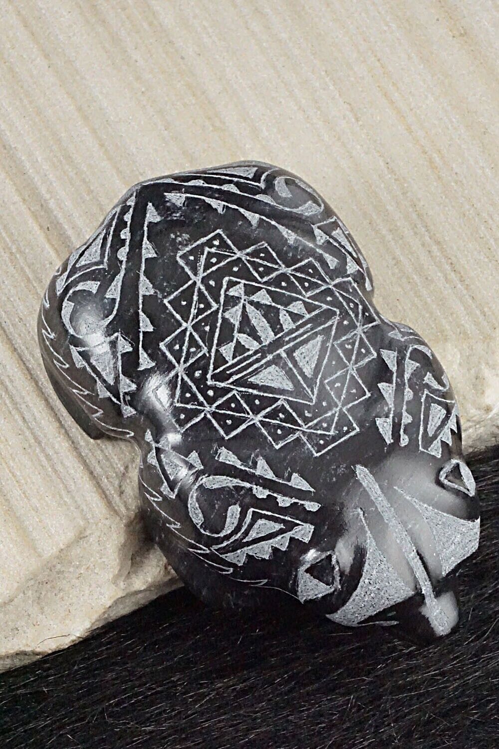 Badger Zuni Fetish Carving - Curtis Garcia