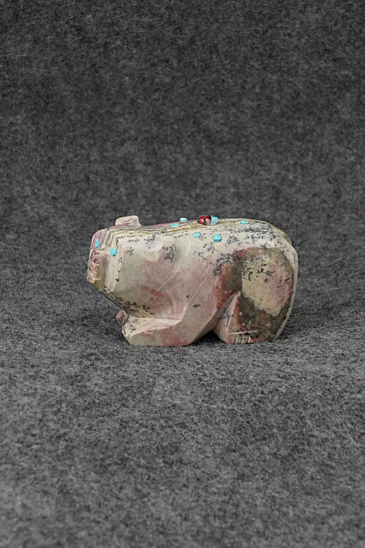 Bear Zuni Fetish Carving - Dannette Laate