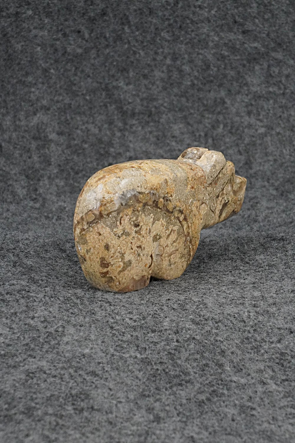 Bear Zuni Fetish Carving - Bernard Laiwakete