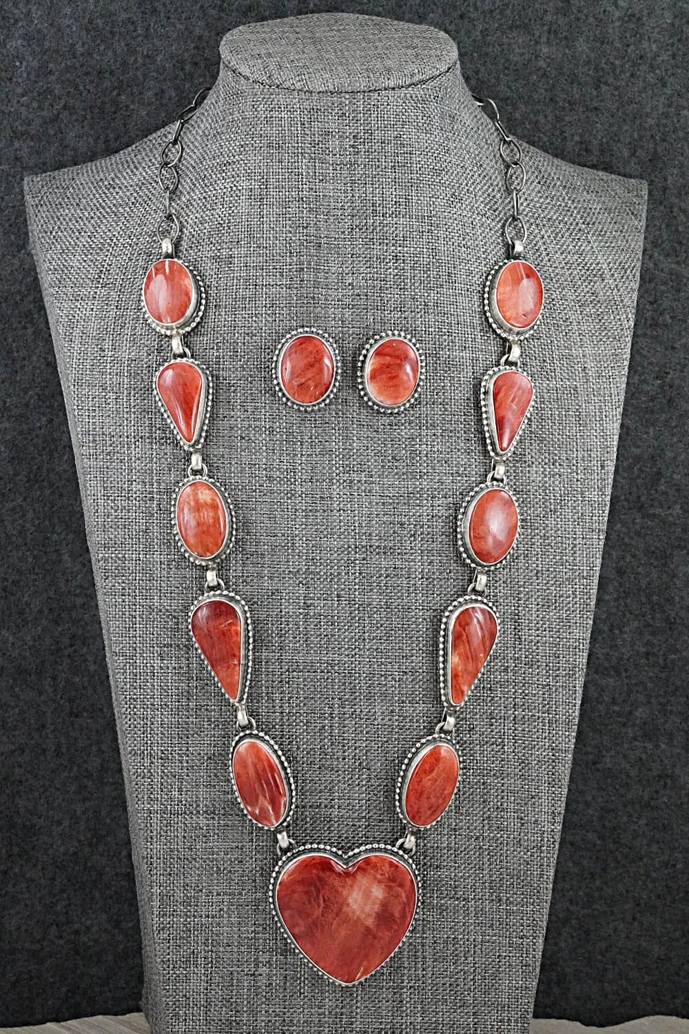 Spiny Oyster & Sterling Silver Necklace and Earrings Set - Darrin Livingston