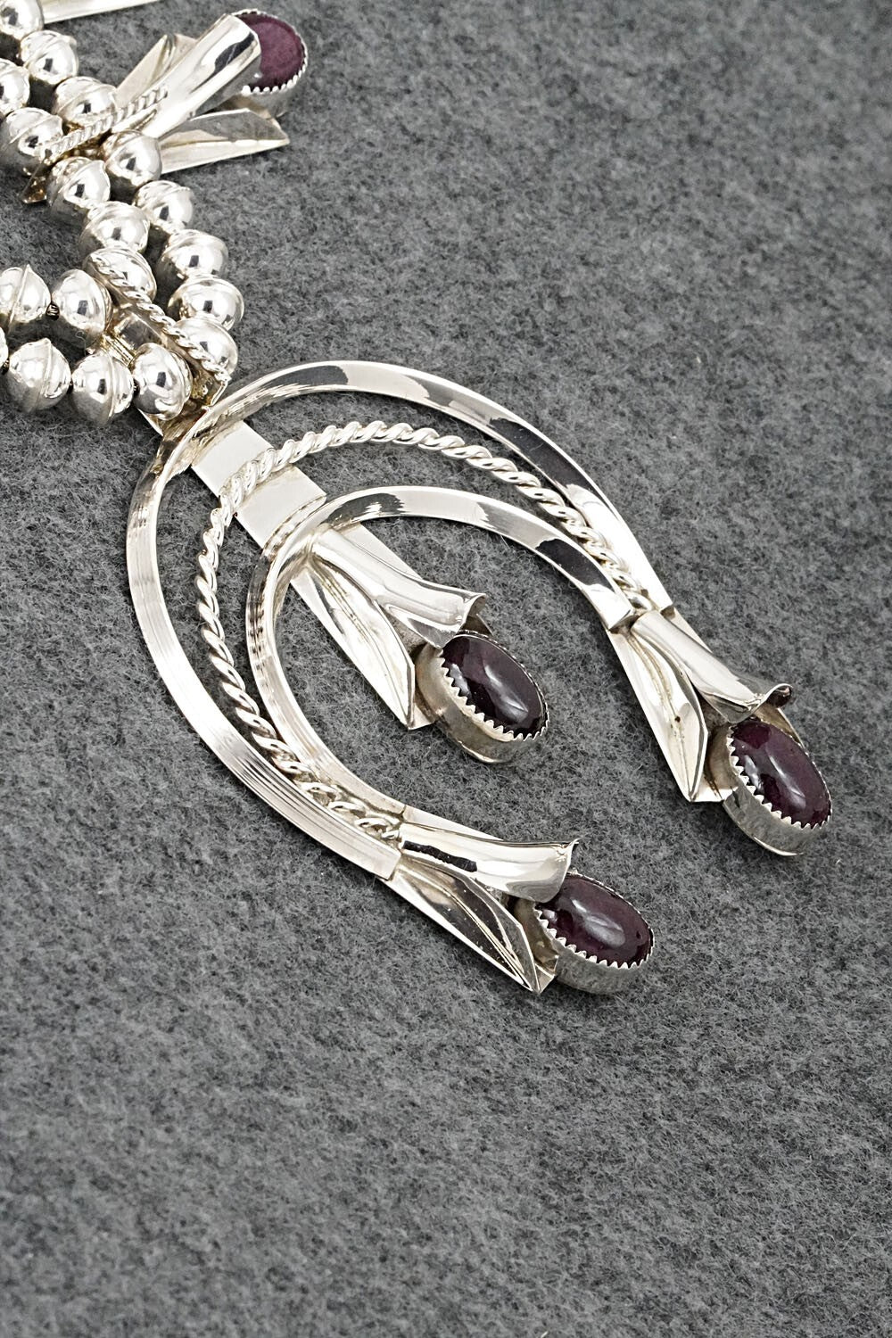 Spiny Oyster & Sterling Silver Squash Blossom Set - Louise Yazzie