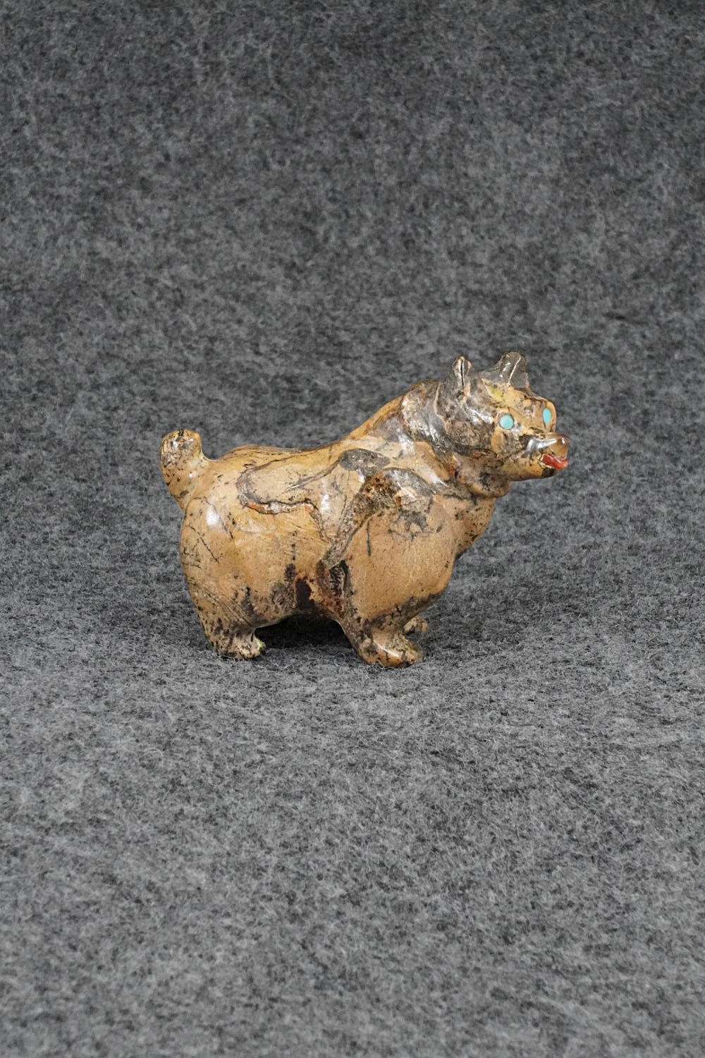 Dog Zuni Fetish Carving - Freddie Leekya