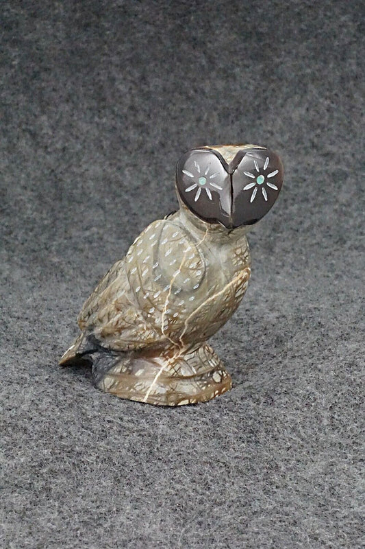 Owl Zuni Fetish Carving - Enrike Leekya