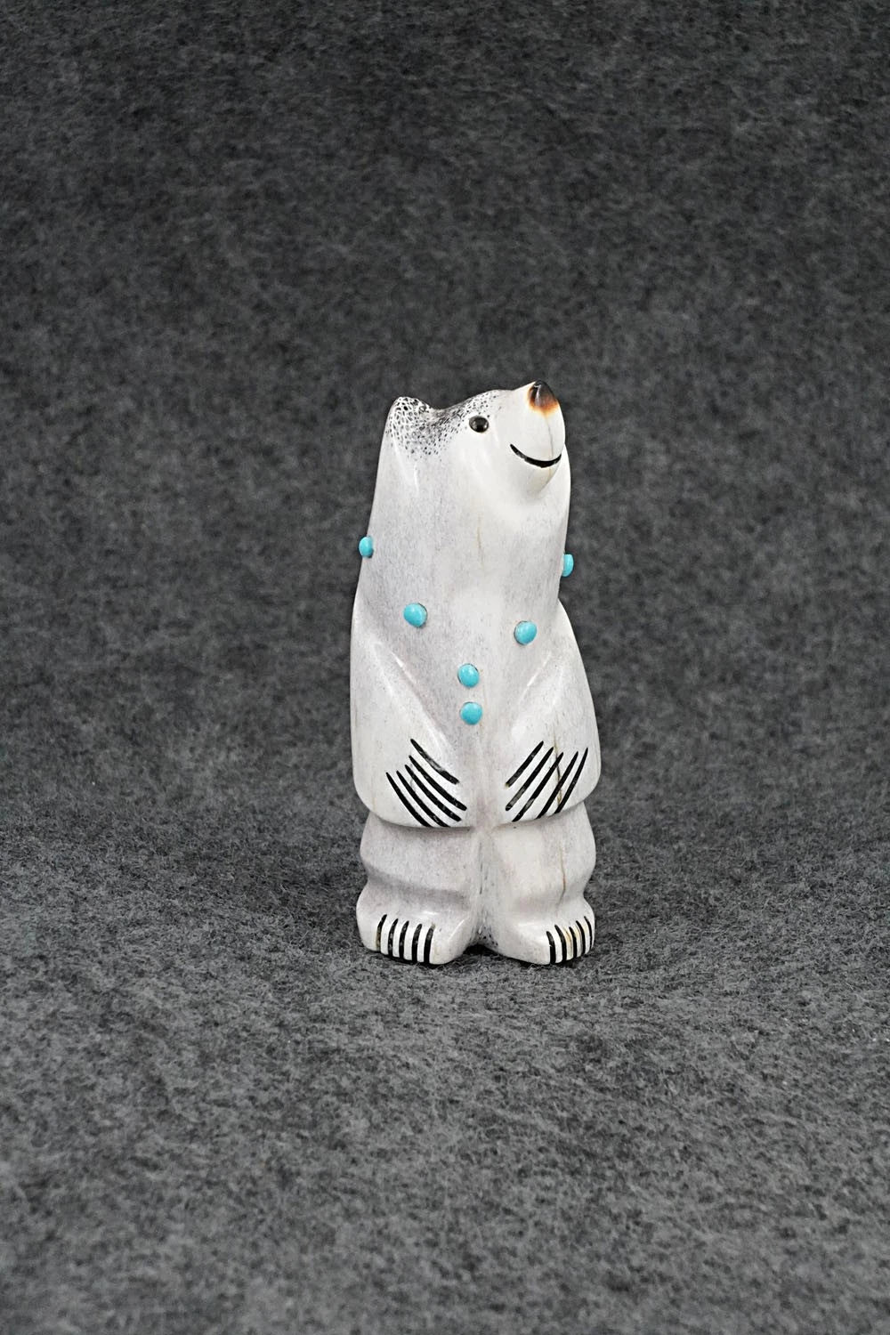 Bear Zuni Fetish Carving - Claudia Peina