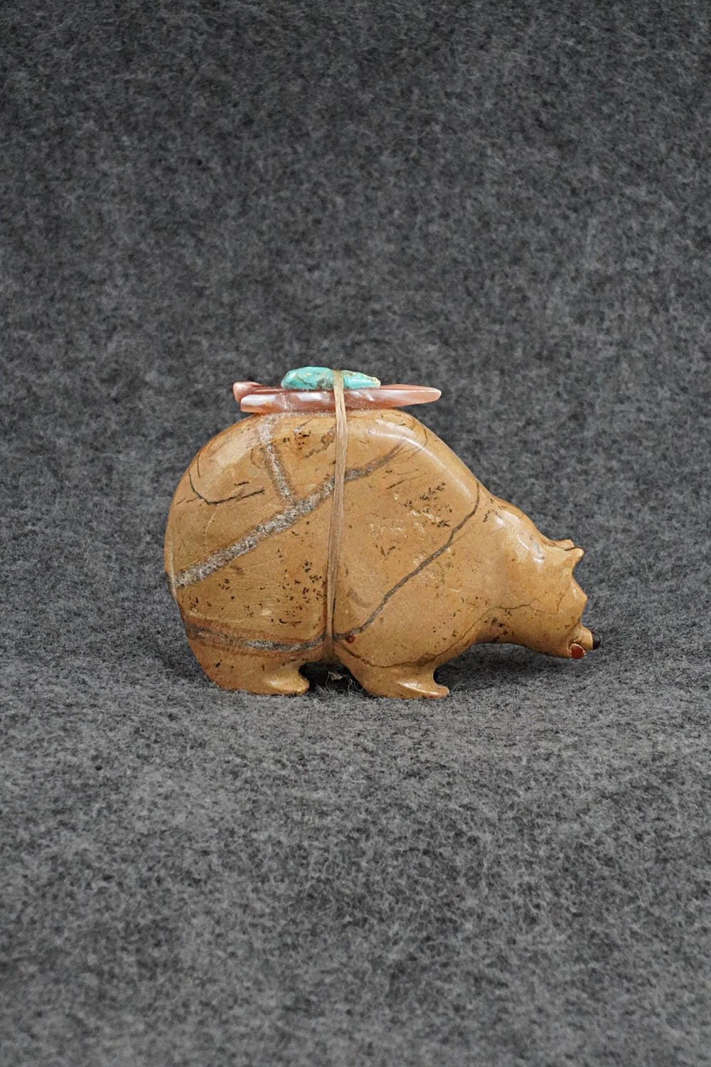 Bear Zuni Fetish Carving - Freddie Leekya