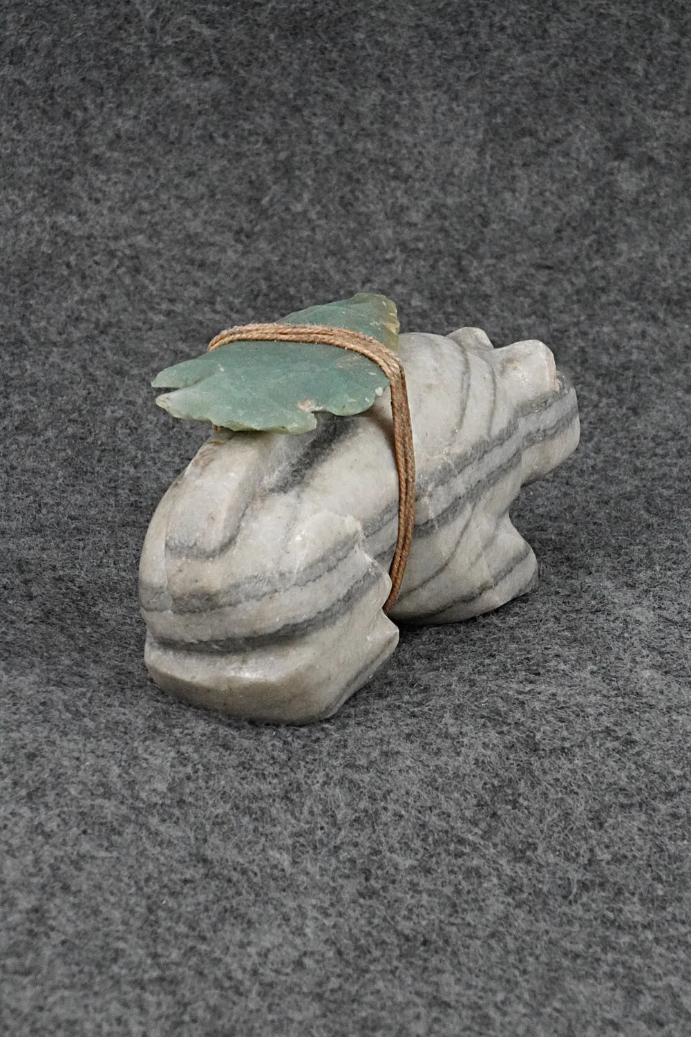 Bear Zuni Fetish Carving - Jaren Cachini
