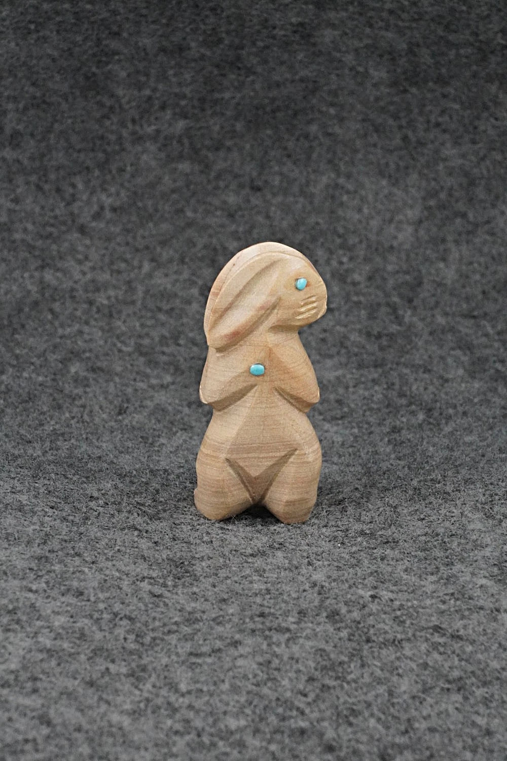 Rabbit Zuni Fetish Carving - Dannette Laate