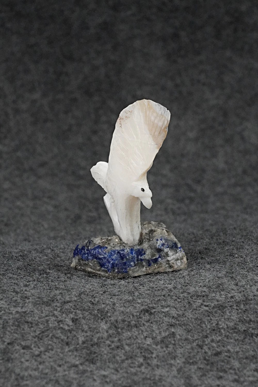 Eagle Zuni Fetish Carving - Ruben Najara