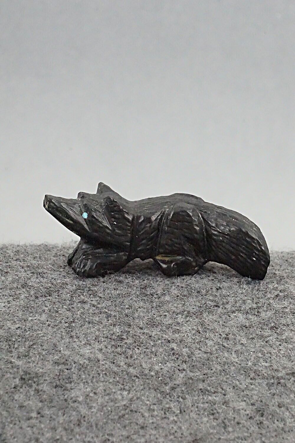 Wolf Zuni Fetish Carving - Tony Mackel