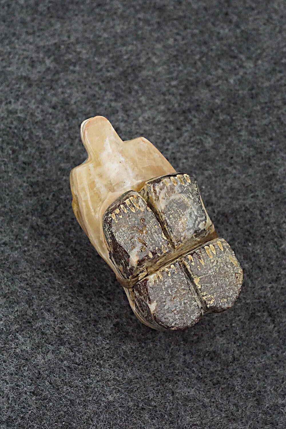Badger Zuni Fetish Carving - Danny Lonjose