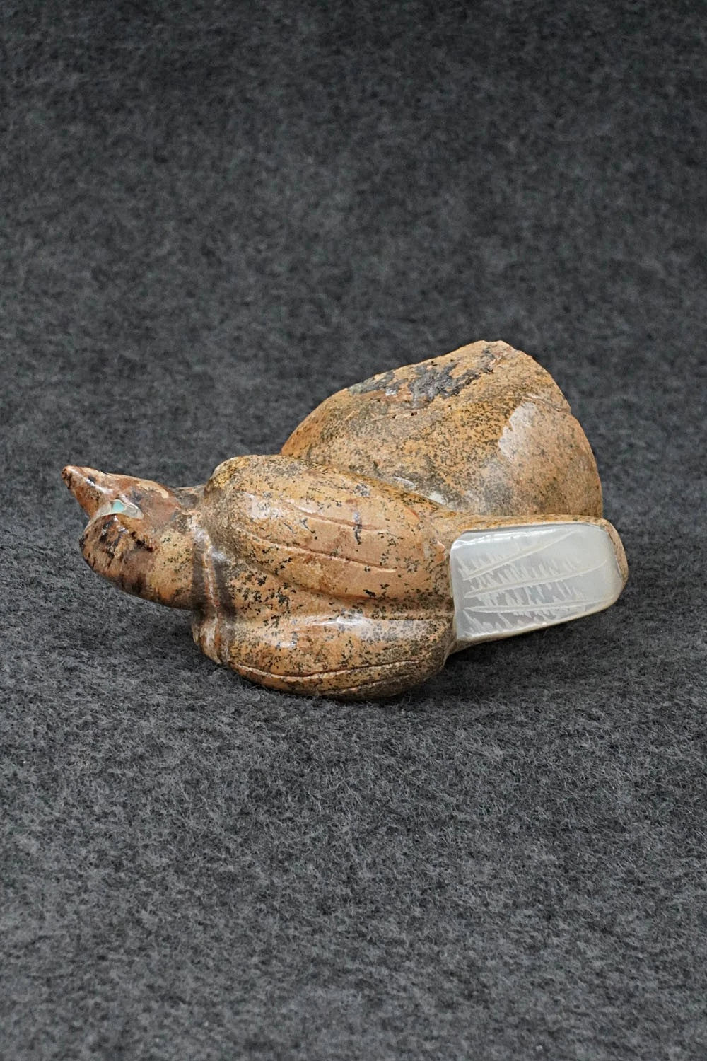Bird Zuni Fetish Carving - Freddie Leekya