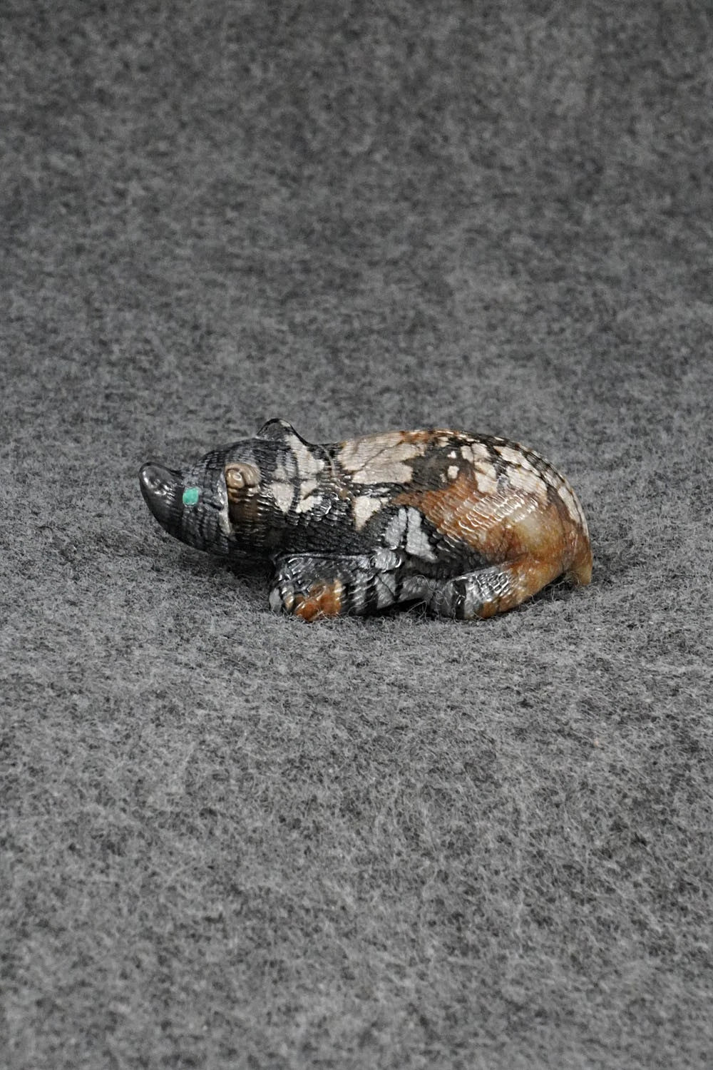 Badger Zuni Fetish Carving - Randy Lucio