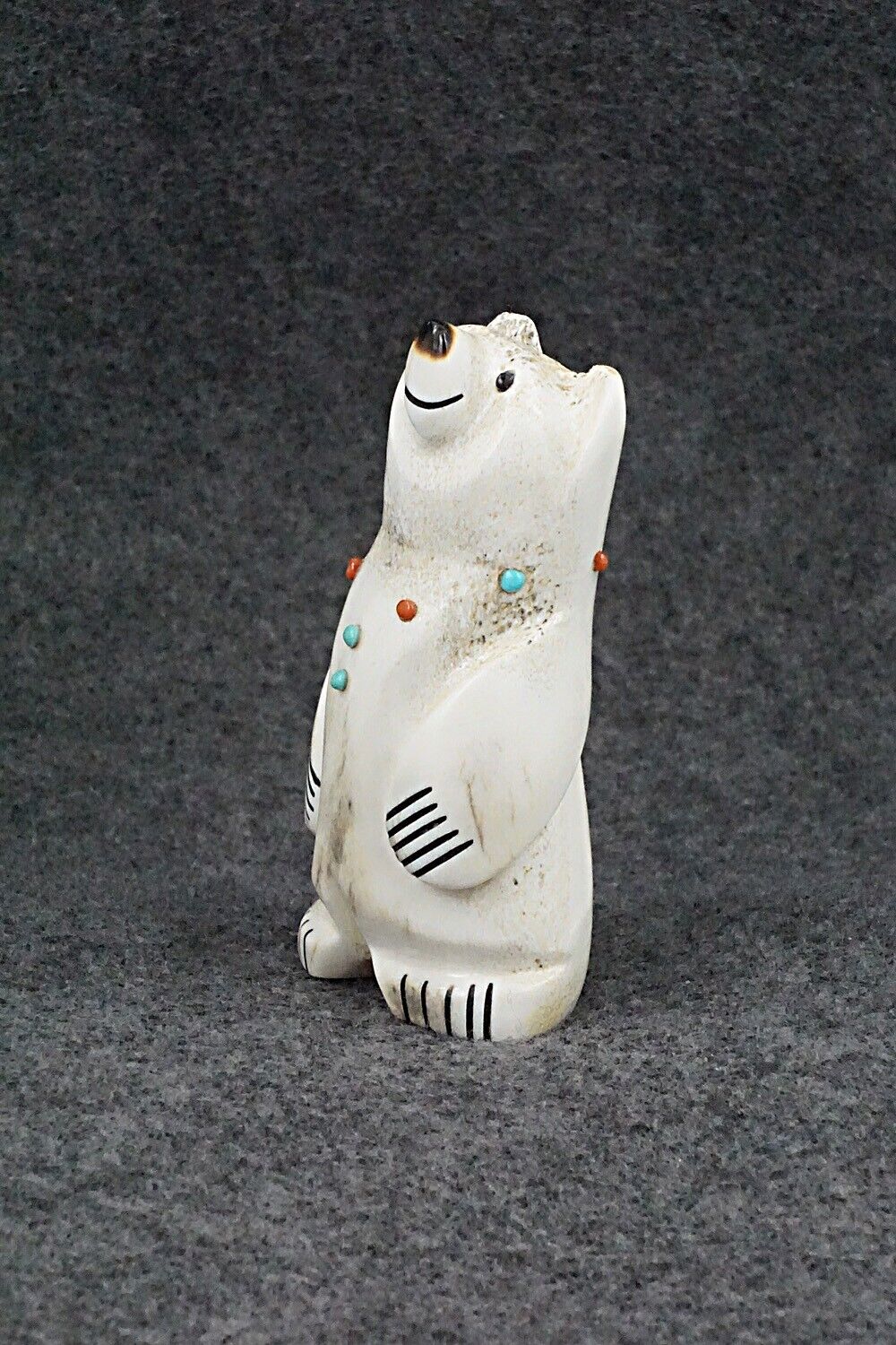 Bear Zuni Fetish Carving - Claudia Peina