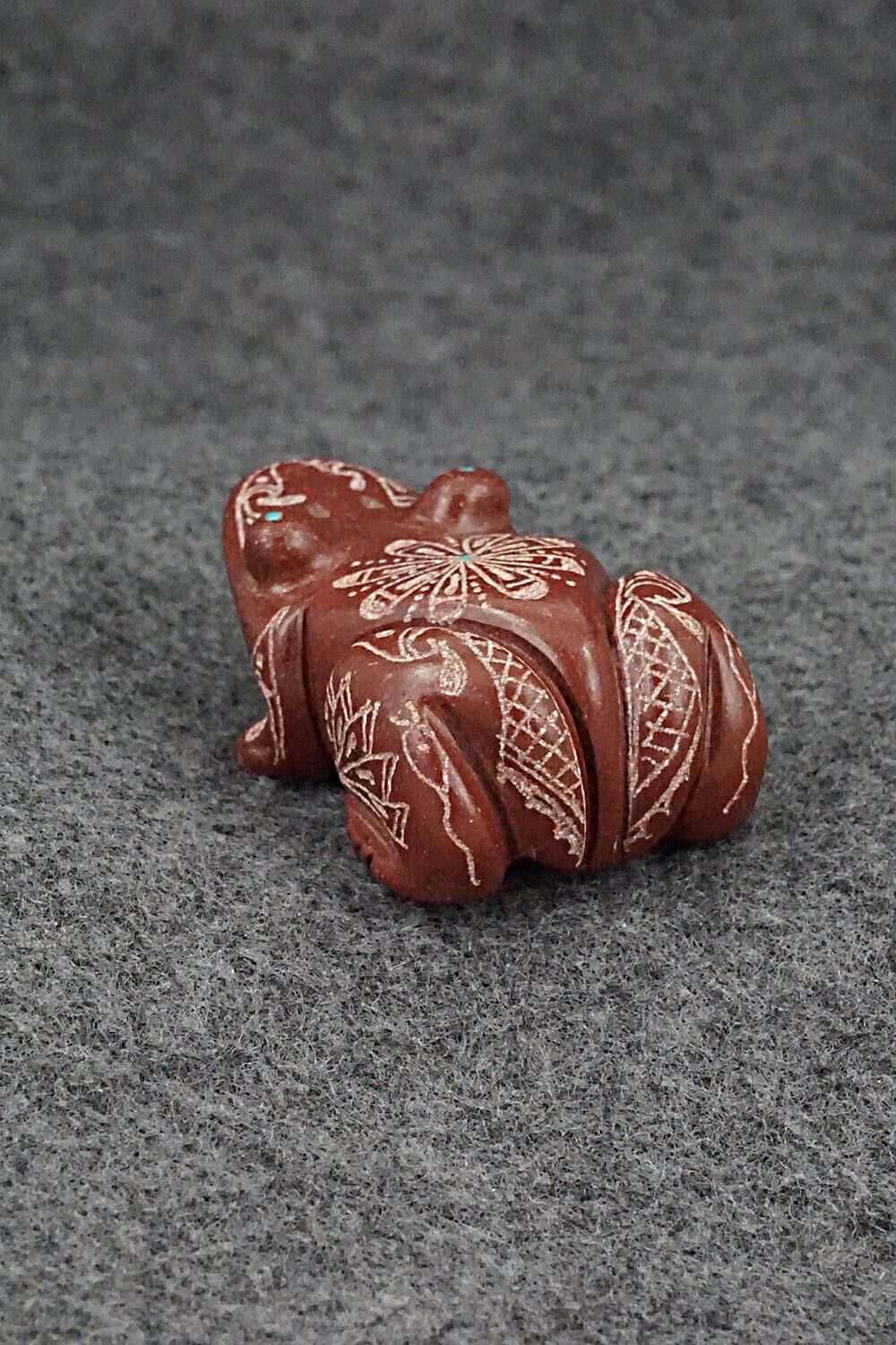 Frog Zuni Fetish Carving - Adrian Cachini
