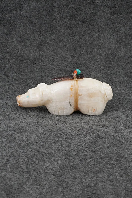 Bear Zuni Fetish Carving - Peter Gasper