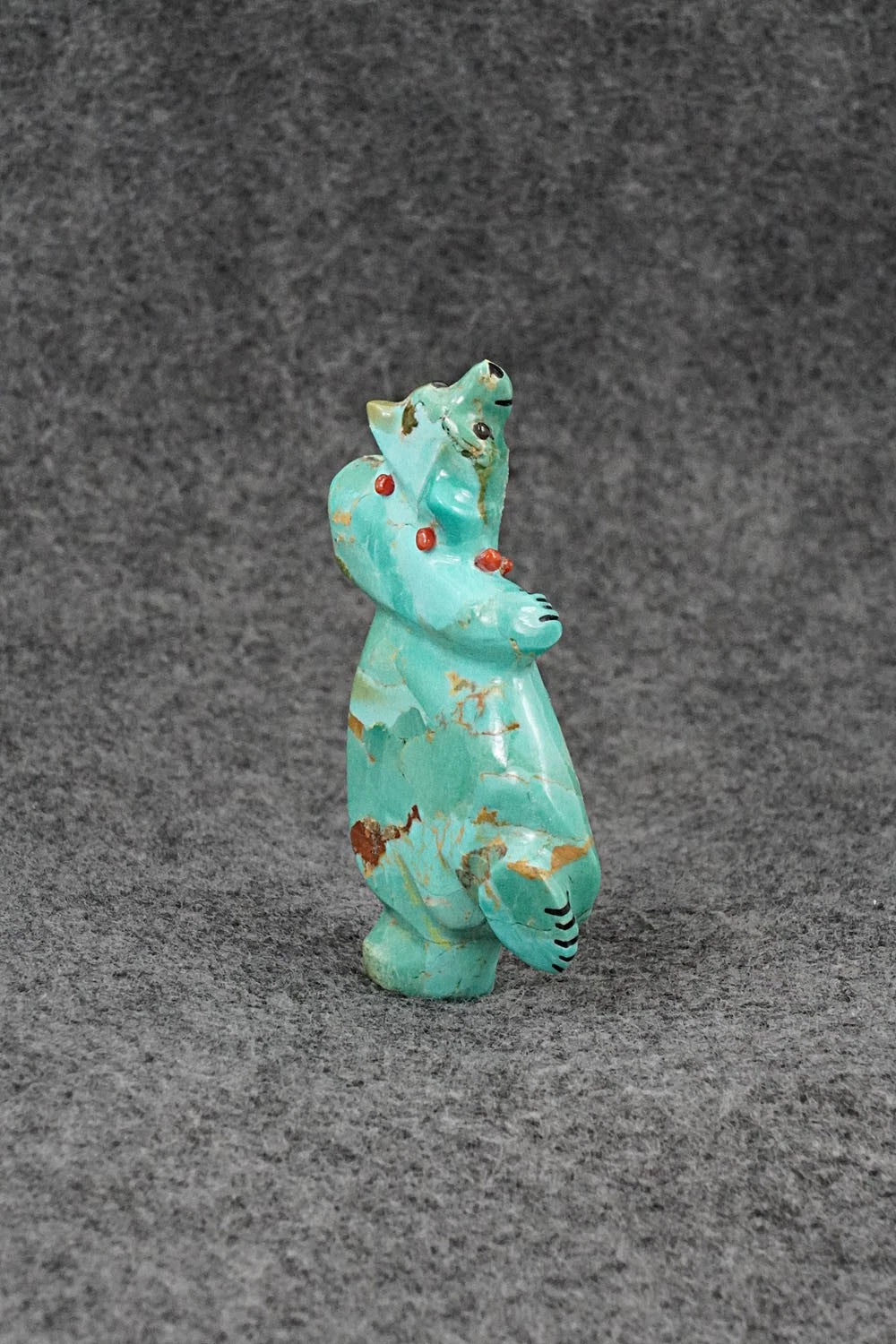 Bear Zuni Fetish Carving - Claudia Peina