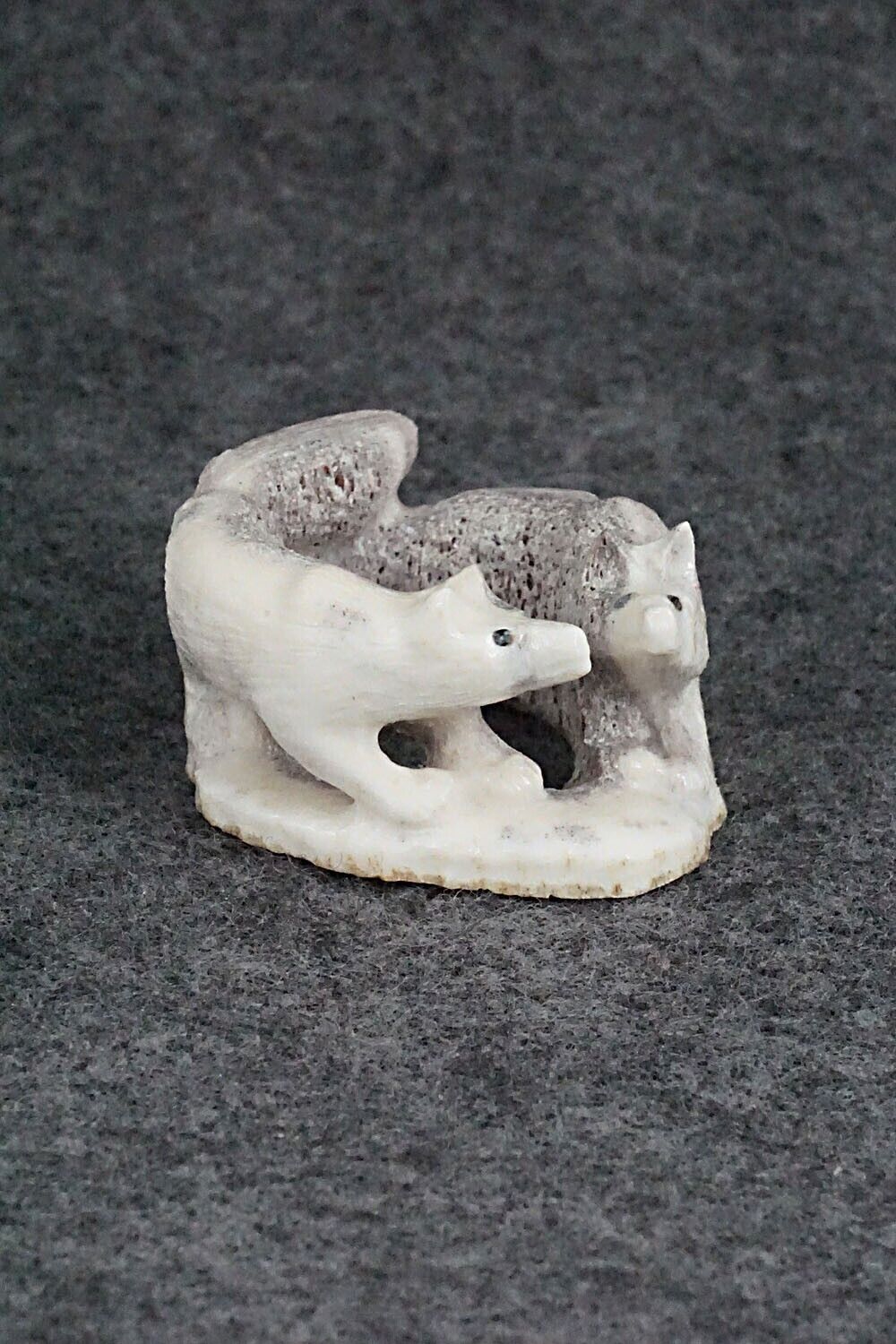 Wolf Zuni Fetish Carving - Maxx Laate