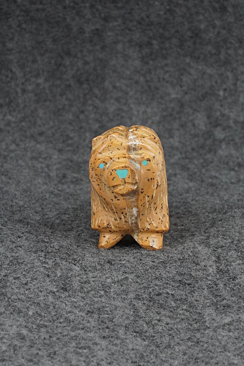 Lion Zuni Fetish Carving - Enrike Leekya