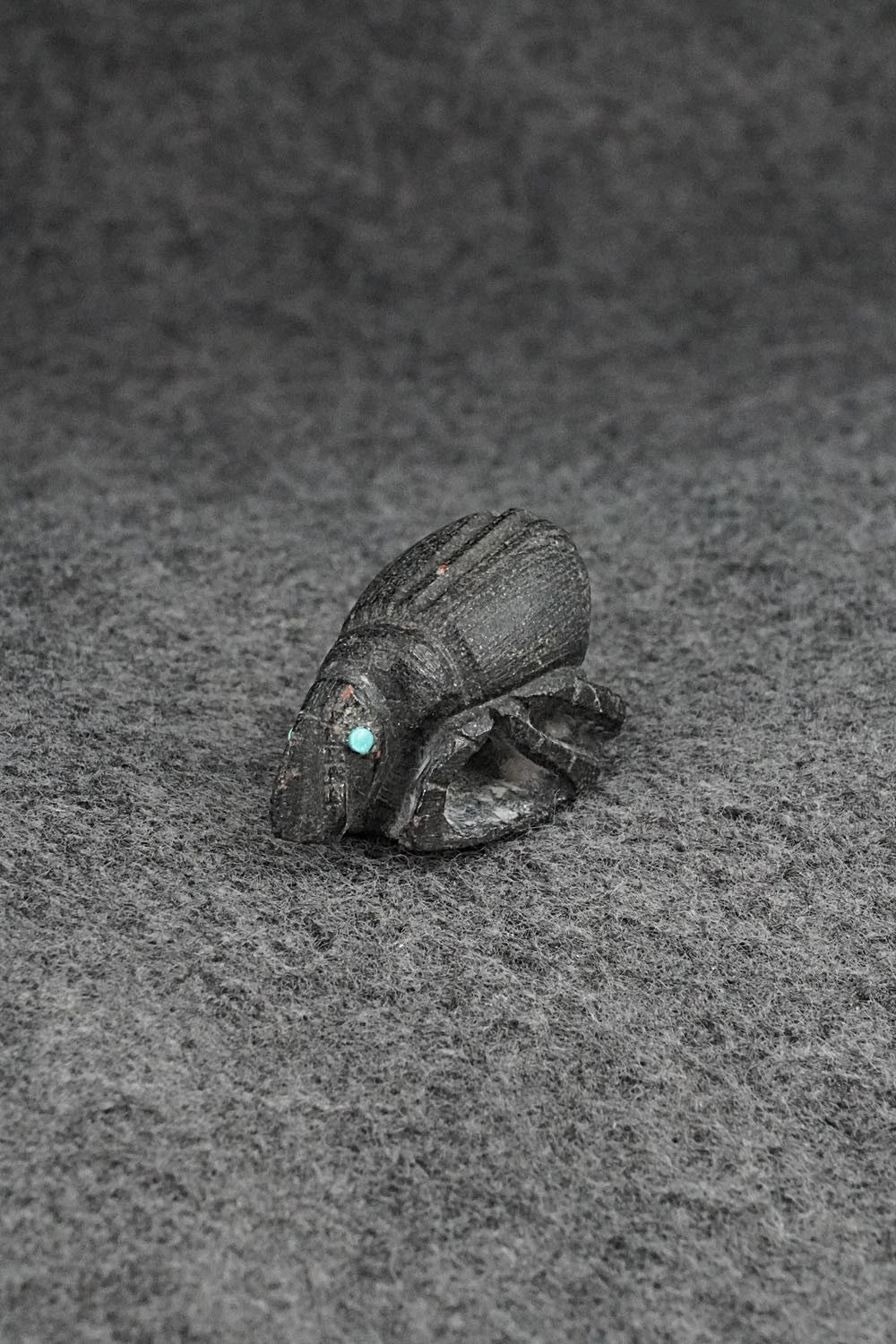 Beetle Zuni Fetish Carving - Derrick Kammasee