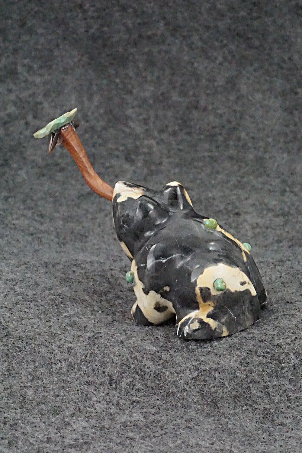 Frog Zuni Fetish Carving - Enrike Leekya