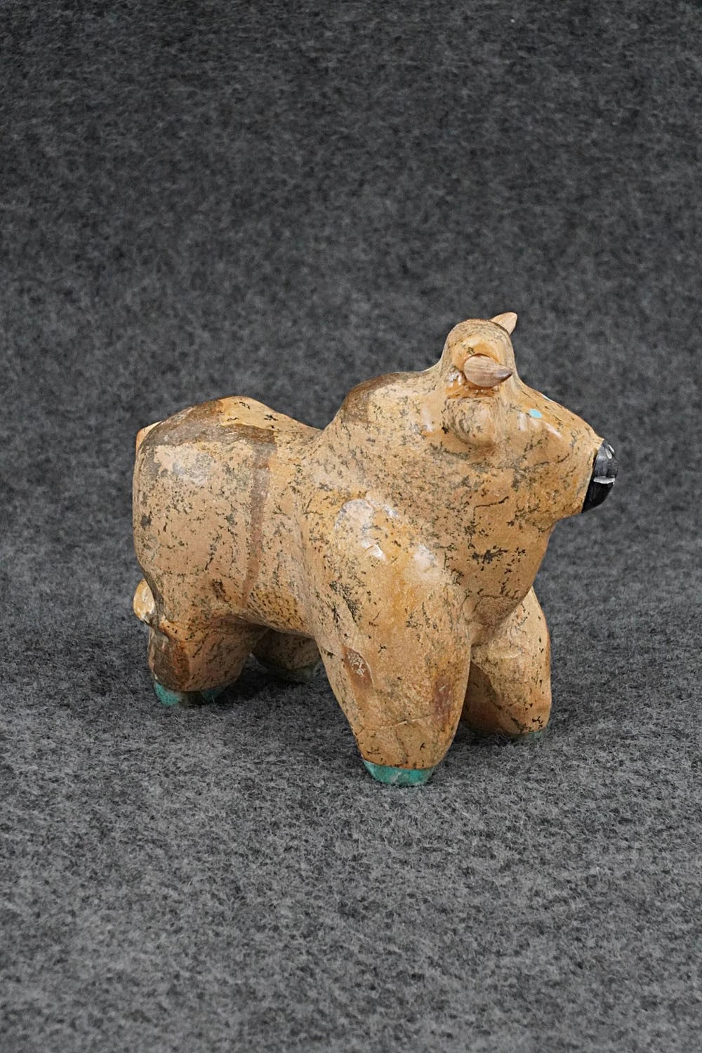 Bull Zuni Fetish Carving - Freddie Leekya