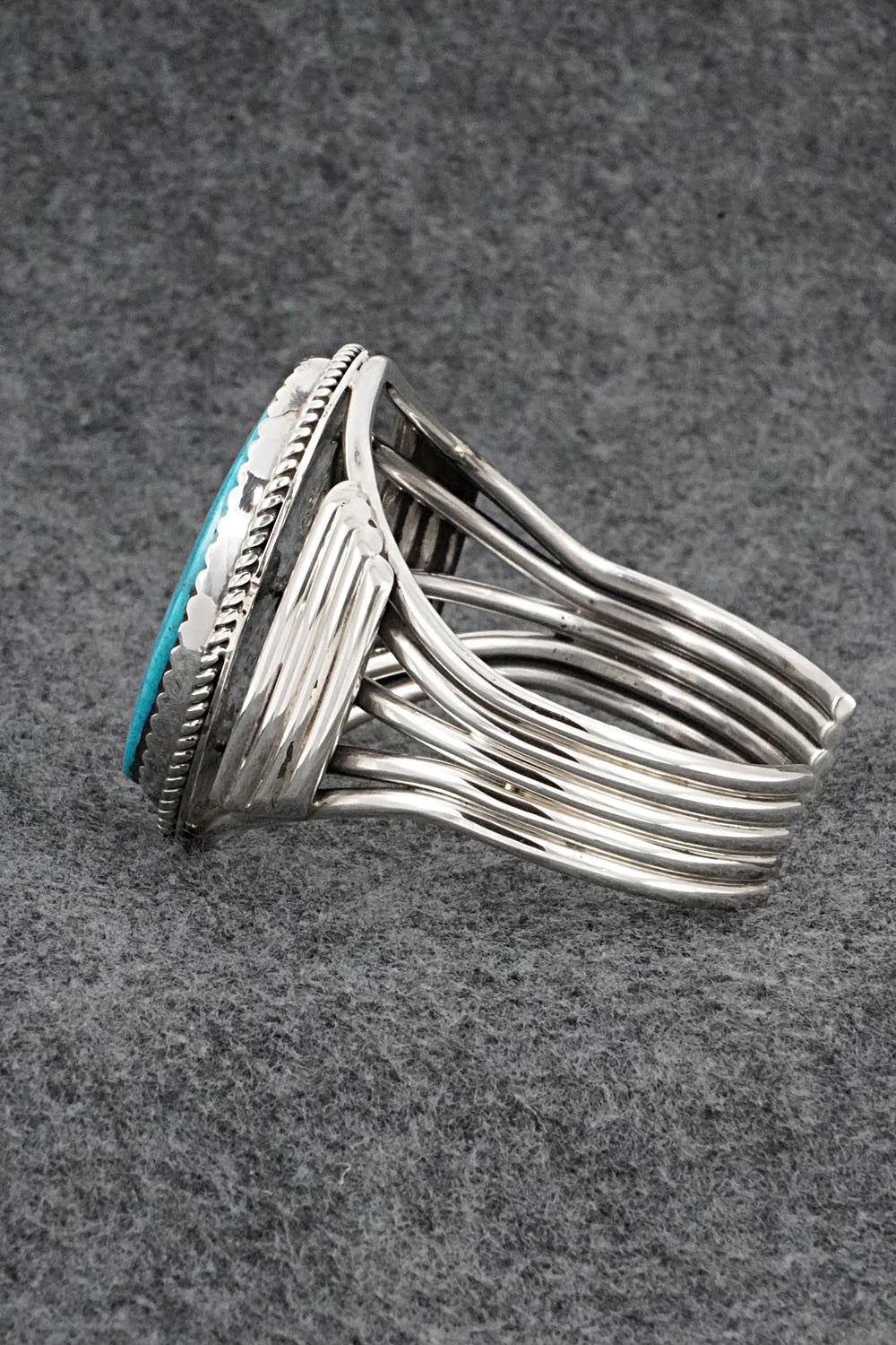 Turquoise & Sterling Silver Vintage Bracelet - Larose Ganadonegro
