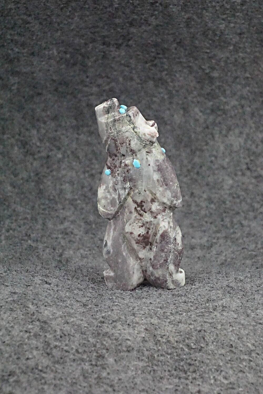 Bear Zuni Fetish Carving - Danette Laate