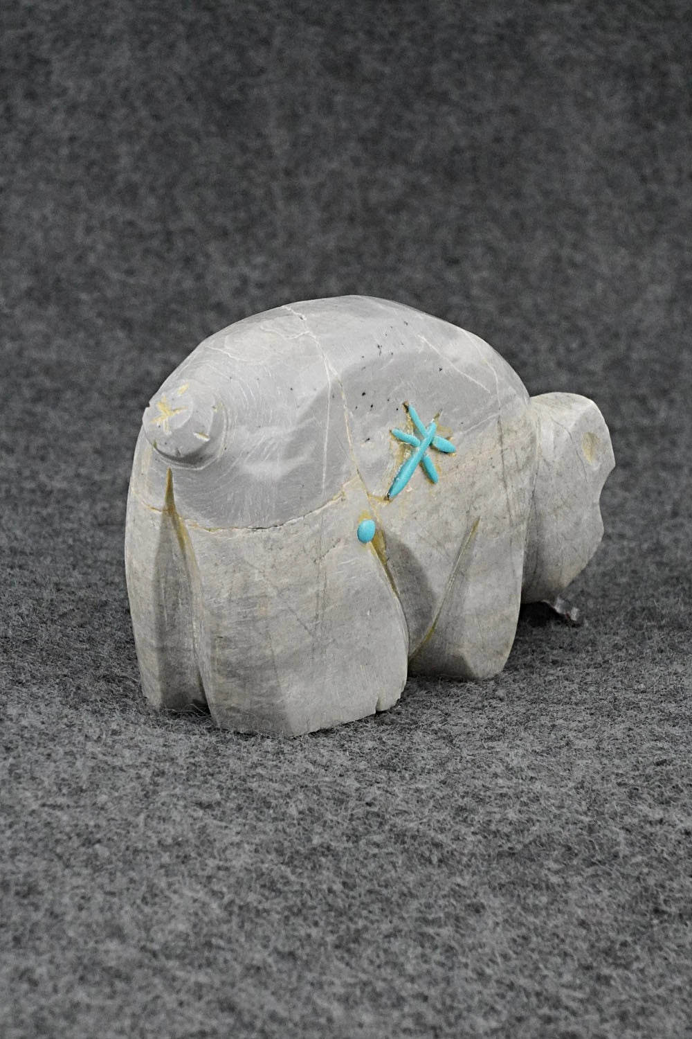 Bear Zuni Fetish Carving - Cody Chavez