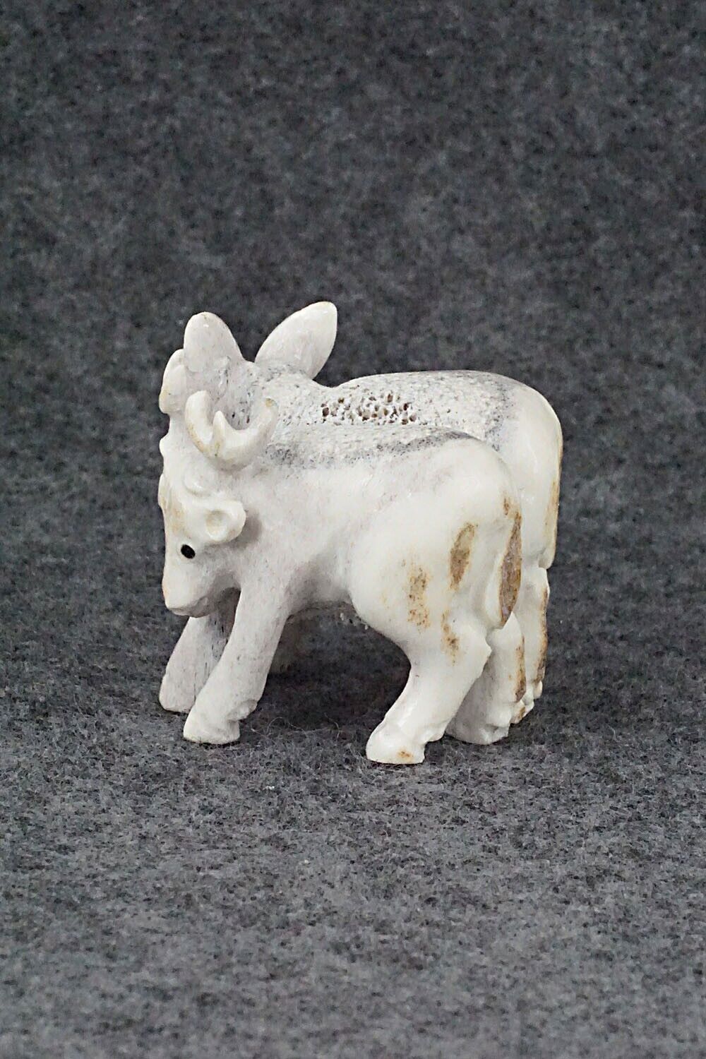 Deer Zuni Fetish Carving - Maxx Laate