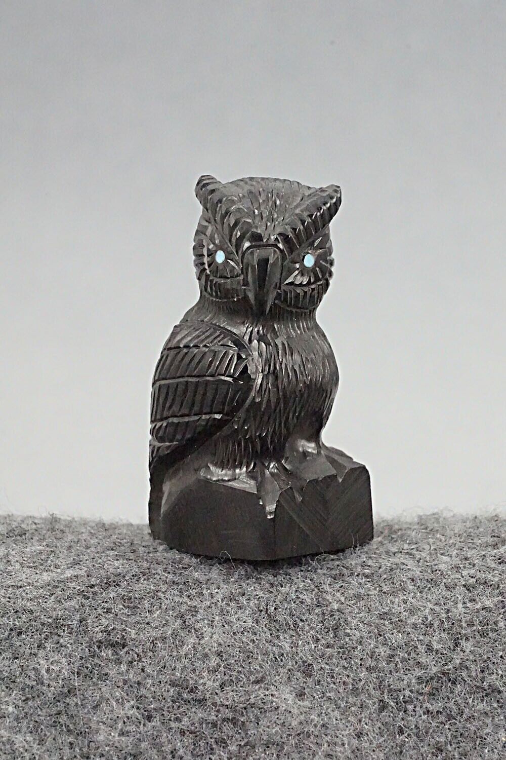 Owl Zuni Fetish Carving - Chris Peina