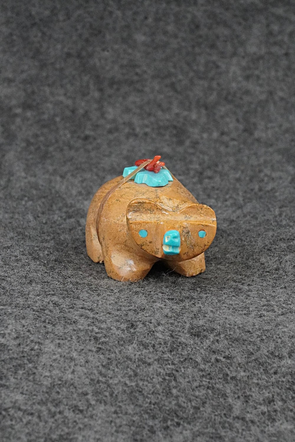 Badger Zuni Fetish Carving - Enrike Leekya
