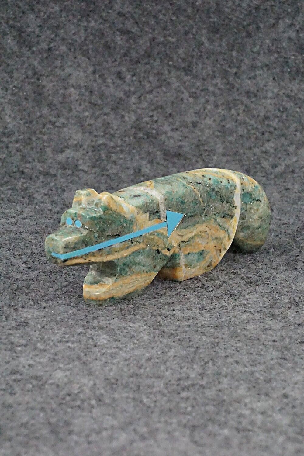 Wolf Zuni Fetish Carving - Bernard Laiwakete