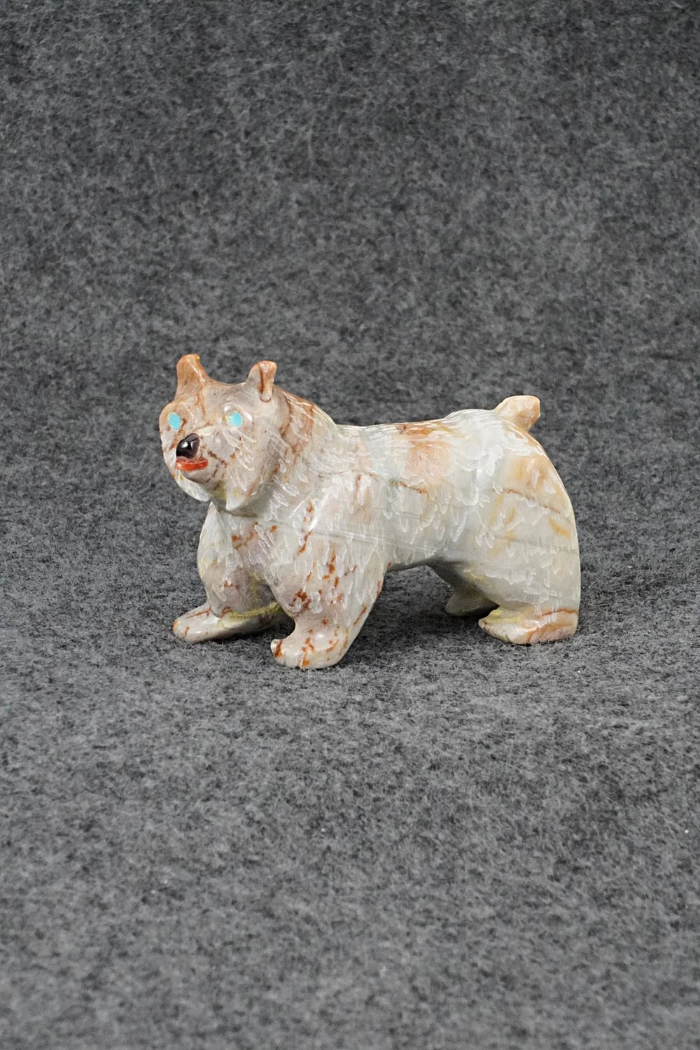 Bobcat Zuni Fetish Carving - Freddie Leekya