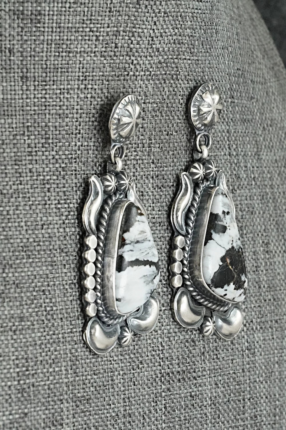 White Buffalo & Sterling Silver Squash Blossom Set - Raymond Delgarito