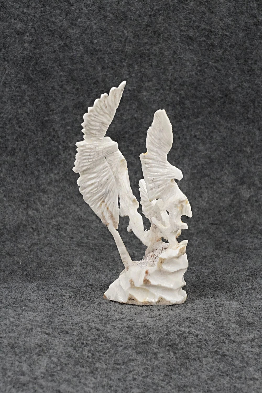 Eagle Zuni Fetish Carving - Ruben Najera