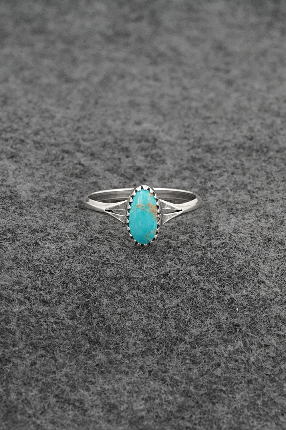 Turquoise & Sterling Silver Ring - Matthew Gordon - Size 8.75