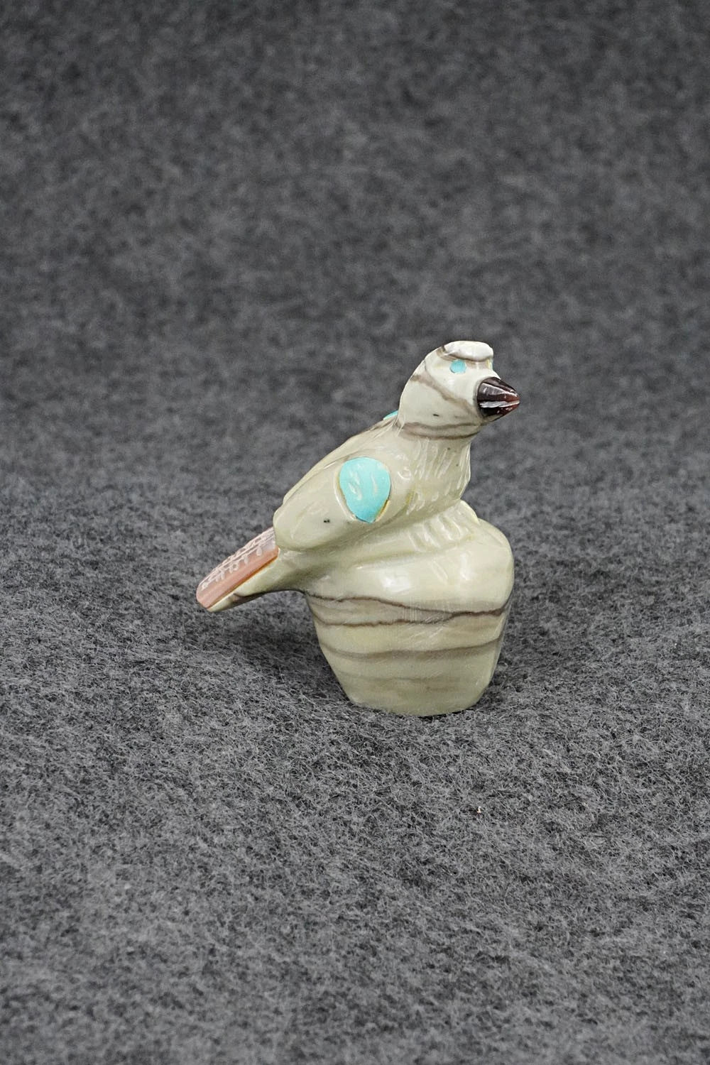 Bird Zuni Fetish Carving - Freddie Leekya