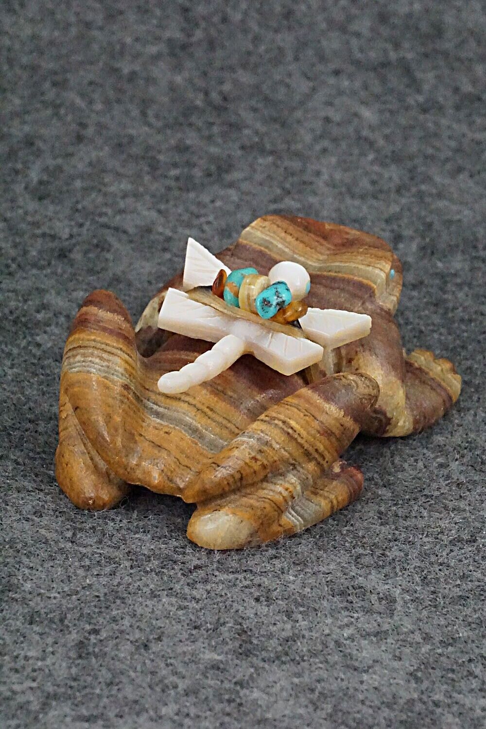 Frog with Dragonfly Zuni Fetish Carving - Douglas Martza
