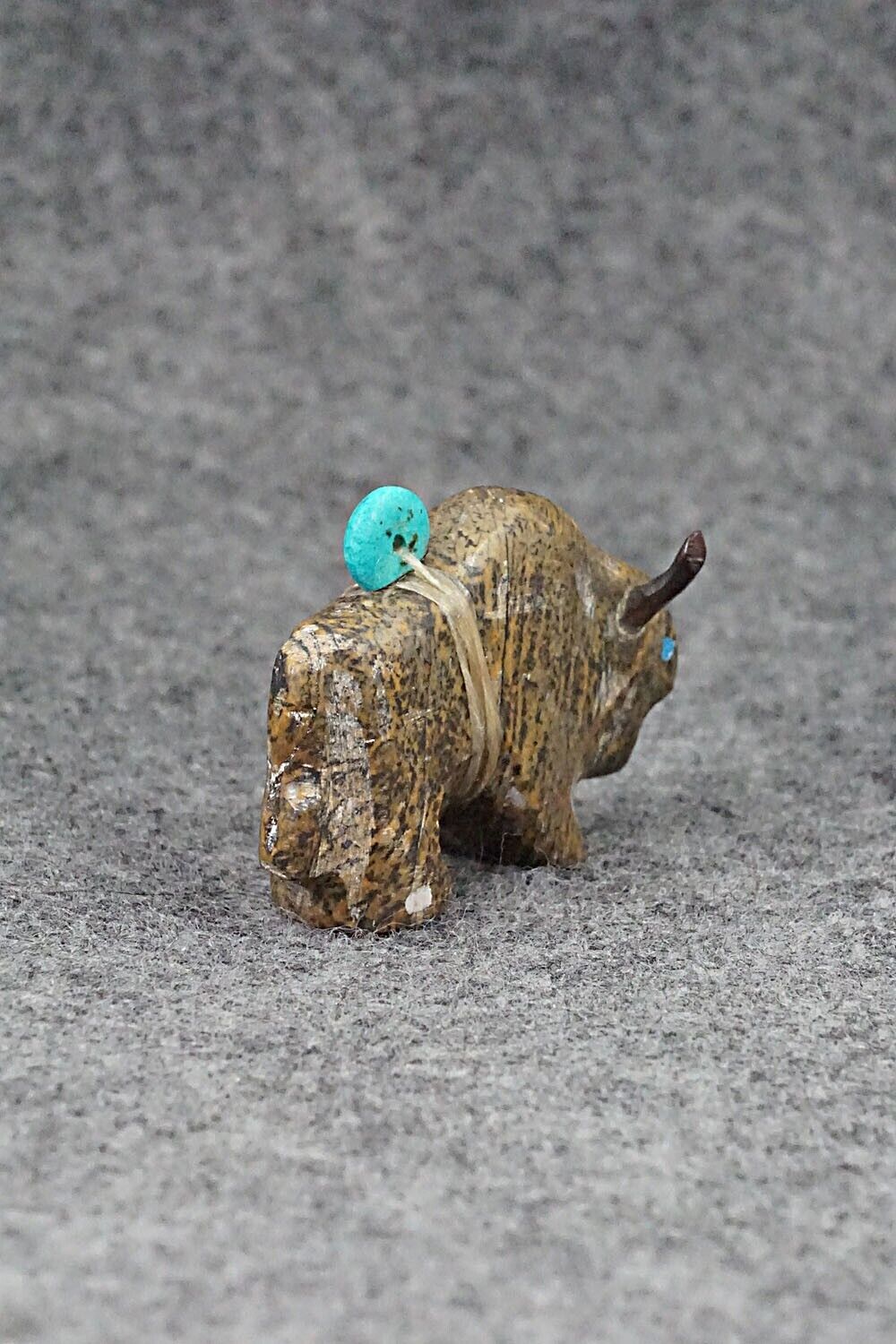 Buffalo Zuni Fetish Carving - Fernando Laiwakete