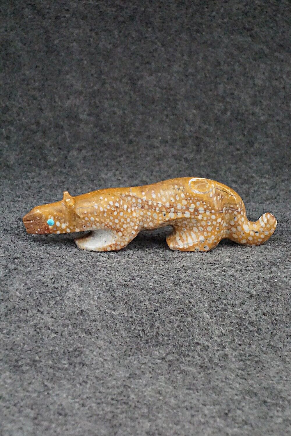 Mountain Lion Zuni Fetish Carving - Ronnie Lunasee