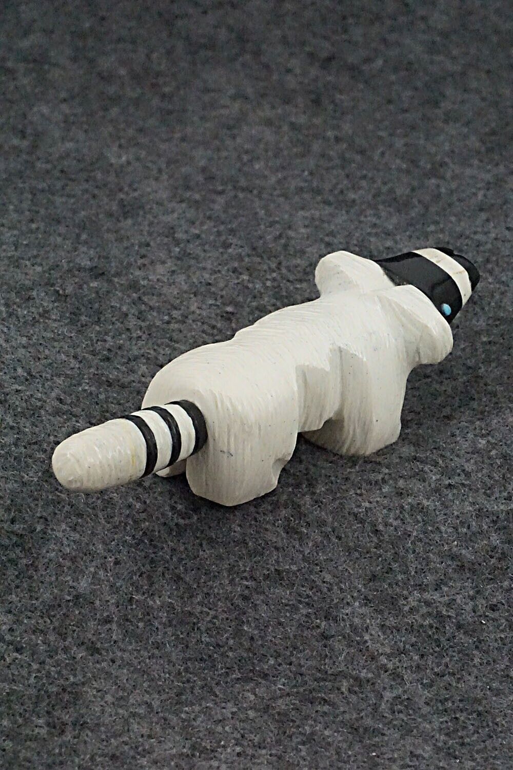 Raccoon Zuni Fetish Carving - Susette Lementino
