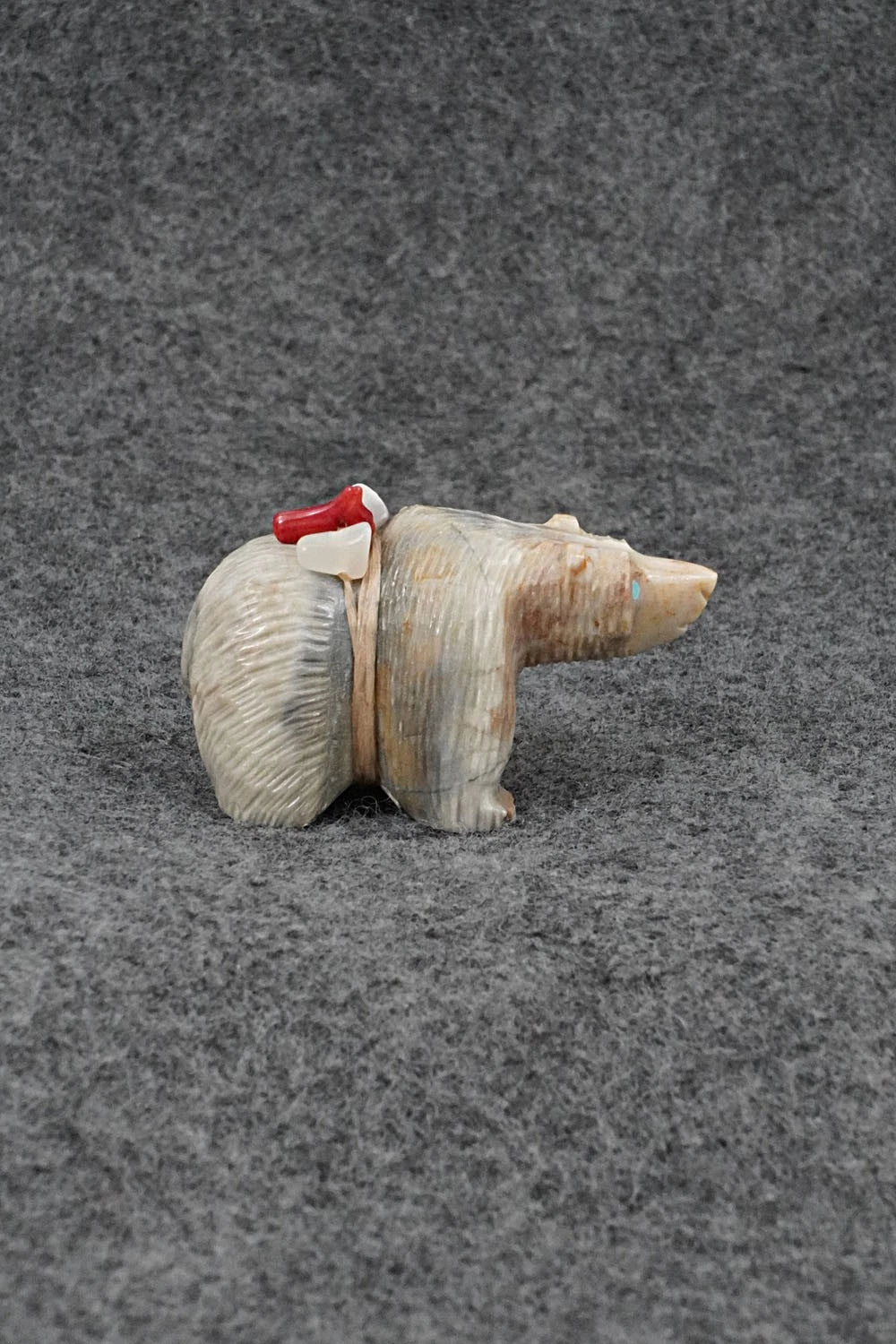 Bear Zuni Fetish Carving - Farlan & Paulette Quam