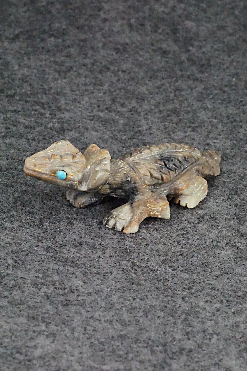 Lizard Zuni Fetish Carving - Dana Malani