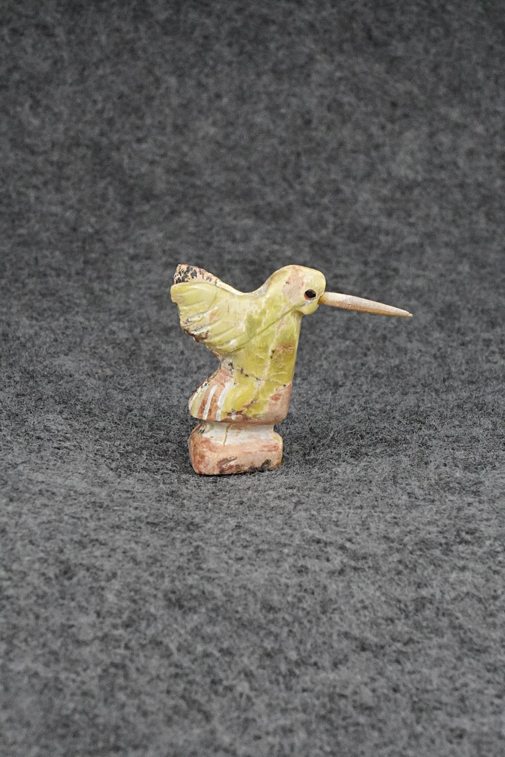 Humming Bird Zuni Fetish Carving - Justin Red Elk